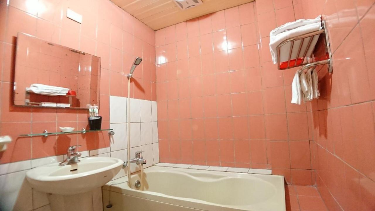 Yes Hotel Цзяї Екстер'єр фото