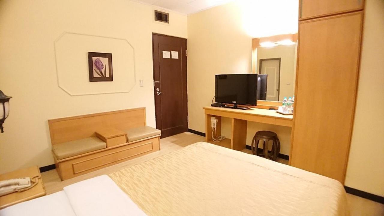 Yes Hotel Цзяї Екстер'єр фото